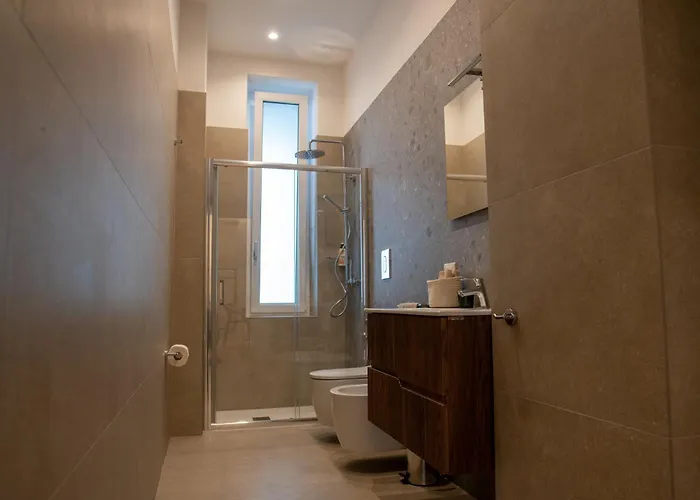 招待所 33 那不勒斯